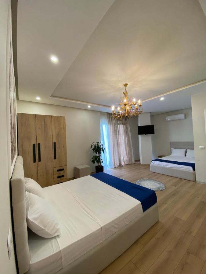 Villa D Hotel-Restaurant-Private Beach ดูร์เรส ภายนอก รูปภาพ